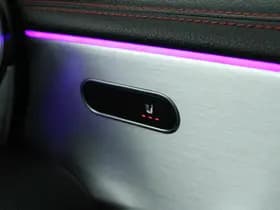 Mercedes-Benz CLA-Klasse 200 163pk Solution AMG Trekhaak Camera Burmester Stoelverwarming Sfeerverlichting Panoramadak Navigatie thumbnail 7