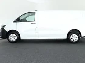 Volkswagen Transporter T7 2.0 TDI 110pk L2H1 Life Incl. BPM! Parkeersensoren Carplay Bijrijdersbank thumbnail 4