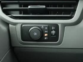 Volkswagen Transporter T7 2.0 TDI 110pk L2H1 Life Incl. BPM! Parkeersensoren Carplay Bijrijdersbank thumbnail 12