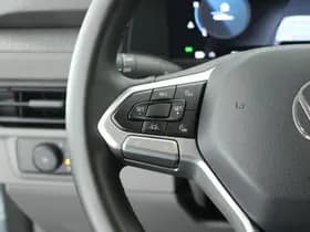 Volkswagen Transporter T7 2.0 TDI 110pk L2H1 Life Incl. BPM! Parkeersensoren Carplay Bijrijdersbank thumbnail 14