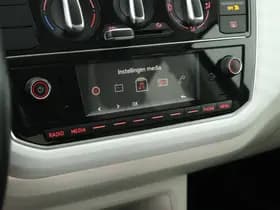 Volkswagen Up! 1.0 60pk BMT up! beats Camera Cruise Parkeersensoren Bluetooth thumbnail 22