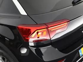 Volkswagen T-Roc 1.5 TSI 150pk DSG R-Line Sport Panoramadak Camera Leder Navigatie Virtual Cockpit thumbnail 44