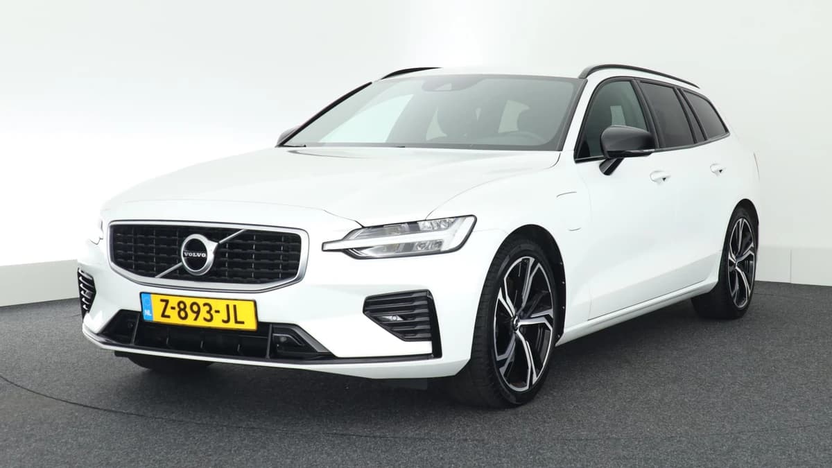 Volvo V60 2.0 T8 390pk Twin Engine AWD R-Design Trekhaak Camera harman/kardon Stoelverwarming Navigatie — foto 1