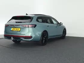 Volkswagen Passat Variant 1.5 272pk eHybrid R-Line Business Black Style Trekhaak 360Camera harman/kardon Head-Up Keyless Massage Navigatie Panoramadak thumbnail 14