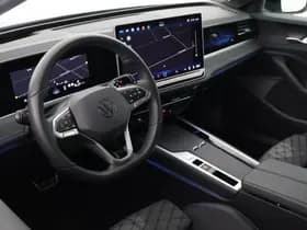 Volkswagen Passat Variant 1.5 272pk eHybrid R-Line Business Black Style Trekhaak 360Camera harman/kardon Head-Up Keyless Massage Navigatie Panoramadak thumbnail 3