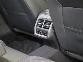 Volkswagen Passat Variant 1.5 272pk eHybrid R-Line Business Black Style Trekhaak 360Camera harman/kardon Head-Up Keyless Massage Navigatie Panoramadak thumbnail 56