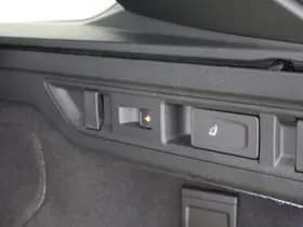 Volkswagen Passat Variant 1.5 272pk eHybrid R-Line Business Black Style Trekhaak 360Camera harman/kardon Head-Up Keyless Massage Navigatie Panoramadak thumbnail 67