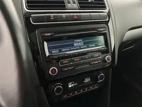 Volkswagen Polo 1.2 TSI 90pk 2x R-Line Xenon Panoramadak Cruise Control Climate Control thumbnail 17