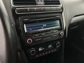 Volkswagen Polo 1.2 TSI 90pk 2x R-Line Xenon Panoramadak Cruise Control Climate Control thumbnail 18