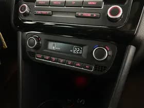 Volkswagen Polo 1.2 TSI 90pk 2x R-Line Xenon Panoramadak Cruise Control Climate Control thumbnail 19