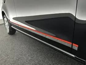 Volkswagen Up! 1.0 60pk BMT move up! Airco DAB Maps&More 5drs thumbnail 4