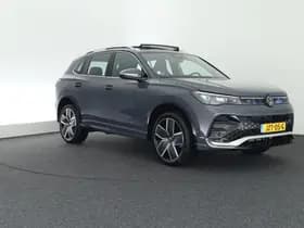 Volkswagen Tiguan 1.5 272pk eHybrid R-Line Edition Trekhaak Camera Keyless Massage Virtual Cockpit Panoramadak Carplay thumbnail 13