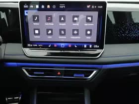 Volkswagen Tiguan 1.5 272pk eHybrid R-Line Edition Trekhaak Camera Keyless Massage Virtual Cockpit Panoramadak Carplay thumbnail 16