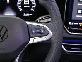 Volkswagen Tiguan 1.5 272pk eHybrid R-Line Edition Trekhaak Camera Keyless Massage Virtual Cockpit Panoramadak Carplay thumbnail 22