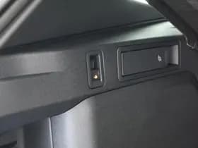 Volkswagen Tiguan 1.5 272pk eHybrid R-Line Edition Trekhaak Camera Keyless Massage Virtual Cockpit Panoramadak Carplay thumbnail 18