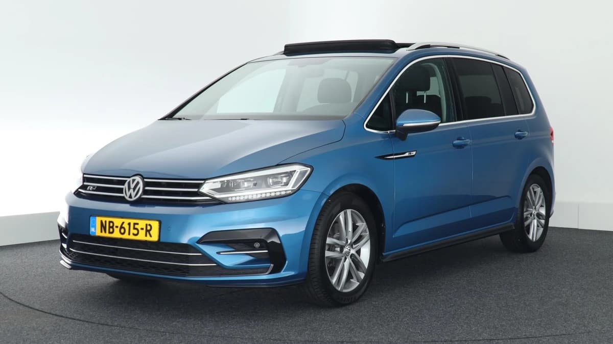 Volkswagen Touran 1.2 TSI 110pk R-Line Highline 7Pers. Trekhaak Led Panoramadak Navigatie — foto 1