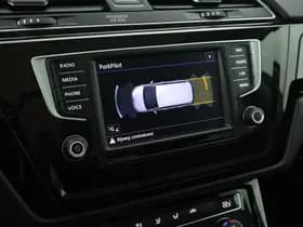 Volkswagen Touran 1.2 TSI 110pk R-Line Highline 7Pers. Trekhaak Led Panoramadak Navigatie thumbnail 28