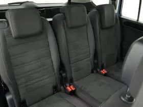 Volkswagen Touran 1.2 TSI 110pk R-Line Highline 7Pers. Trekhaak Led Panoramadak Navigatie thumbnail 37