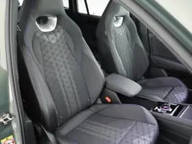 Volkswagen Tiguan 1.5 204pk eHybrid R-Line Edition Black Style Camera Panoramadak Massage Stoelverwarming Keyless Virtual Cockpit Navigatie thumbnail 2