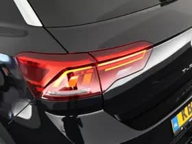 Volkswagen T-Roc 1.5 TSI 150pk DSG R-Line Edition Trekhaak Camera Stoelverwarming Virtual Cockpit Navigatie thumbnail 40