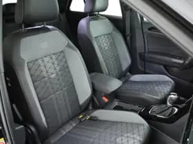 Volkswagen T-Roc 1.5 TSI 150pk DSG R-Line Black Style Camera Keyless Virtual Cockpit App-Connect thumbnail 2