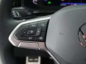 Volkswagen T-Roc 1.5 TSI 150pk DSG R-Line Black Style Camera Keyless Virtual Cockpit App-Connect thumbnail 16