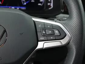 Volkswagen T-Roc 1.5 TSI 150pk DSG R-Line Black Style Camera Keyless Virtual Cockpit App-Connect thumbnail 18