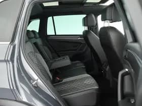 Volkswagen Tiguan 1.4 TSI eHybrid 245pk R-Line Business Trekhaak Camera Virtual Cockpit Stoelverwarming Panoramadak Navigatie thumbnail 12