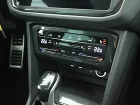 Volkswagen Tiguan 1.4 TSI eHybrid 245pk R-Line Business Trekhaak Camera Virtual Cockpit Stoelverwarming Panoramadak Navigatie thumbnail 38