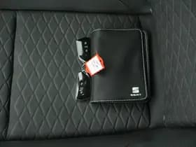 SEAT Leon 1.4 TSI 204pk eHybrid PHEV FR Business Intense Stoelverwarming Navigatie thumbnail 38