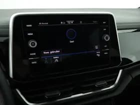 Volkswagen T-Roc 1.5 TSI 150pk DSG R-Line Edition Trekhaak Camera Stoelverwarming Virtual Cockpit Navigatie thumbnail 22