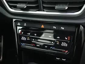 Volkswagen T-Roc 1.5 TSI 150pk DSG R-Line Edition Trekhaak Camera Stoelverwarming Virtual Cockpit Navigatie thumbnail 34