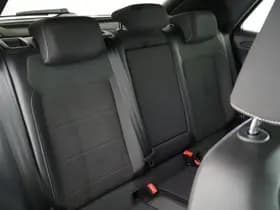 Volkswagen T-Roc 1.5 TSI 150pk DSG R-Line Edition Trekhaak Camera Stoelverwarming Virtual Cockpit Navigatie thumbnail 35