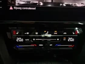 Volkswagen Passat Variant 1.5 TSI 150pk DSG R-Line Business + HUD Trekhaak Camera Keyless Navigatie Voorruitverwarming thumbnail 2