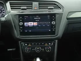 Volkswagen Tiguan 1.4 TSI 150pk DSG R-Line Highline Trekhaak Stoelverwarming Keyless Virtual Cockpit Navigatie thumbnail 13