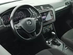 Volkswagen Tiguan 1.4 TSI 150pk DSG R-Line Highline Trekhaak Stoelverwarming Keyless Virtual Cockpit Navigatie thumbnail 3