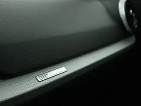 Audi Q2 35 TFSI 150pk S-Line Trekhaak Camera Leder Keyless Stoelverwarming Virtual Cockpit Navigatie thumbnail 37