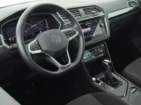 Volkswagen Tiguan 1.4 TSI eHybrid 245pk Elegance Camera Keyless Stoelverwarming Panoramadak Virtual Cockpit Navigatie thumbnail 3
