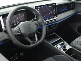 Volkswagen Tiguan 1.5 272pk eHybrid R-Line Edition Black Style Trekhaak 360Camera Keyless Massage Virtual Cockpit Panoramadak Navigatie thumbnail 3