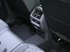 Volkswagen Tiguan 1.5 272pk eHybrid R-Line Edition Black Style Trekhaak 360Camera Keyless Massage Virtual Cockpit Panoramadak Navigatie thumbnail 49