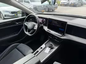 Volkswagen Passat Variant 1.5 eHybrid 204pk Business Trekhaak Camera Leder/Alcantara Stoel+ Stuurverwarming Massage Led Navigatie thumbnail 6