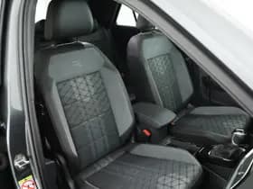 Volkswagen T-Roc 1.5 TSI 150pk DSG 2x R-Line Stoelverwarming App-Connect Led thumbnail 2