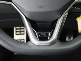 Volkswagen T-Roc 1.5 TSI 150pk DSG 2x R-Line Stoelverwarming App-Connect Led thumbnail 16