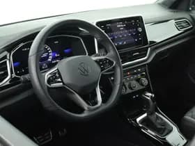 Volkswagen T-Roc 1.5 TSI 150pk DSG 2x R-Line Stoelverwarming App-Connect Led thumbnail 3