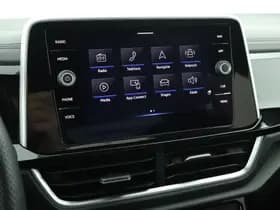 Volkswagen T-Roc 1.5 TSI 150pk DSG 2x R-Line Stoelverwarming App-Connect Led thumbnail 23