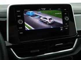 Volkswagen T-Roc 1.5 TSI 150pk DSG 2x R-Line Stoelverwarming App-Connect Led thumbnail 25