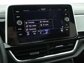 Volkswagen T-Roc 1.5 TSI 150pk DSG 2x R-Line Stoelverwarming App-Connect Led thumbnail 29