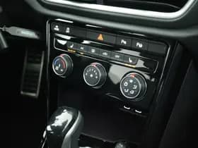 Volkswagen T-Roc 1.5 TSI 150pk DSG 2x R-Line Stoelverwarming App-Connect Led thumbnail 32