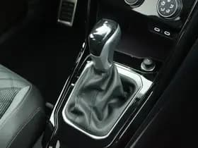 Volkswagen T-Roc 1.5 TSI 150pk DSG 2x R-Line Stoelverwarming App-Connect Led thumbnail 33