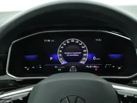 Volkswagen T-Roc 1.5 TSI 150pk DSG 2x R-Line Stoelverwarming App-Connect Led thumbnail 39